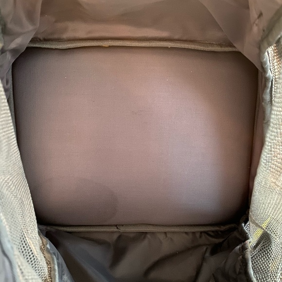 PupPark dog front carrier, Outward Hound, pet carrier, front carrier, hands free - Picture 4 of 4